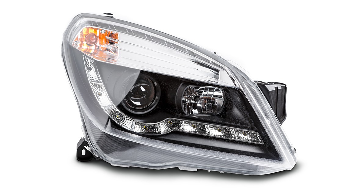 Замена лампы ближнего света фар фото 1