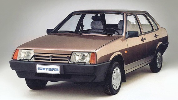 1top-10-samykh-populyarnykh-sedanov-v-rossii-5.jpg рено логан